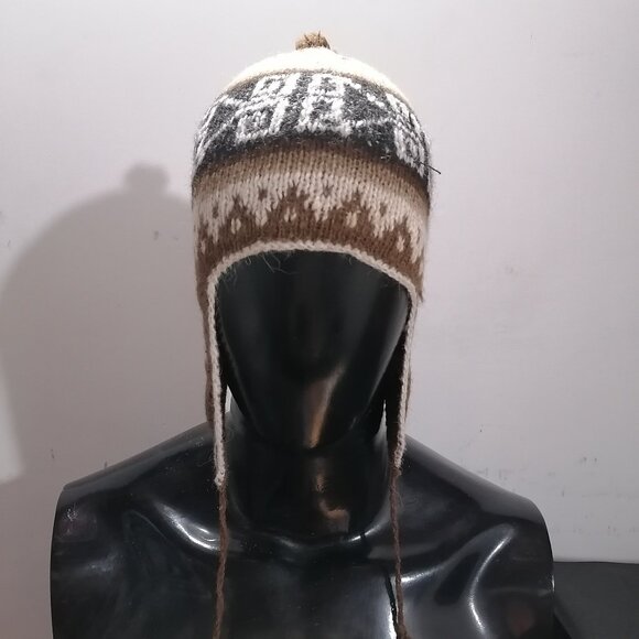 Chullo Hat Knitted Wool Winter Warm Andean Mountains Cusco - Picture 1 of 9